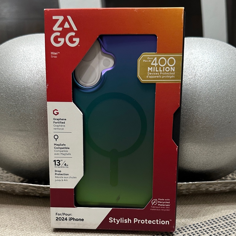 Milan Snap Case - Blue and Green Gradient iPhone 16